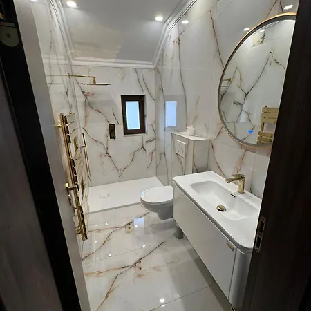 Sea Breeze Mamaia Nord Pensiune 3*