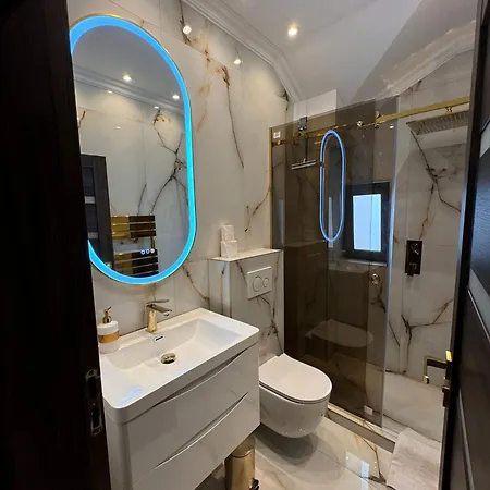 Sea Breeze Mamaia Nord ゲストハウス 3*